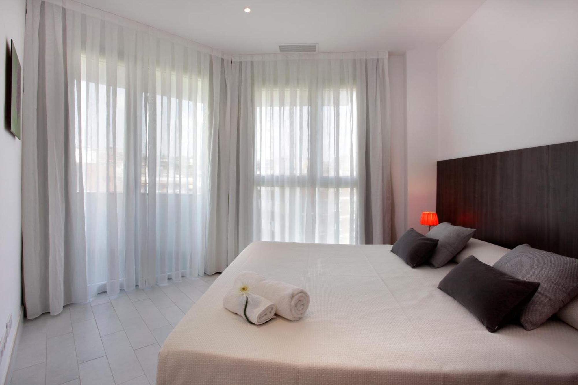 Fisa Rentals Les Corts Apartments Barcelone Extérieur photo
