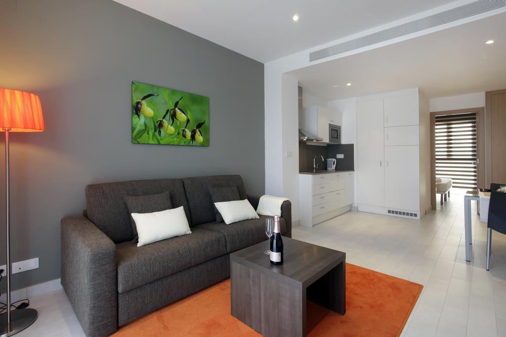 Fisa Rentals Les Corts Apartments Barcelone Extérieur photo